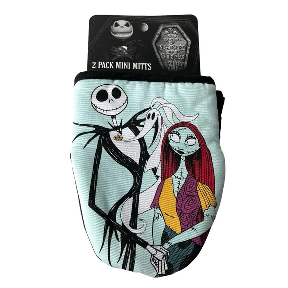 Disney Nightmare Before Christmas Oven Mitts NWT - Picture 1 of 5